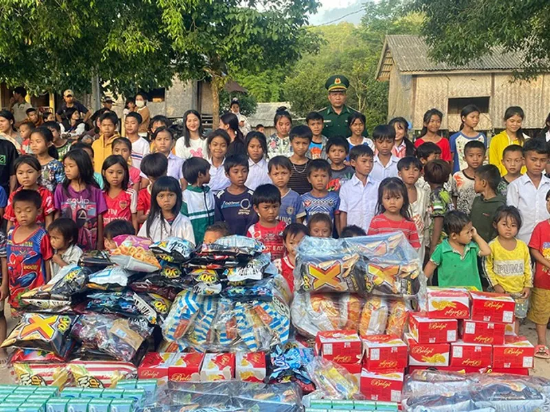 Biểu tượng tuân thủ quy định và giấy phép hoạt động